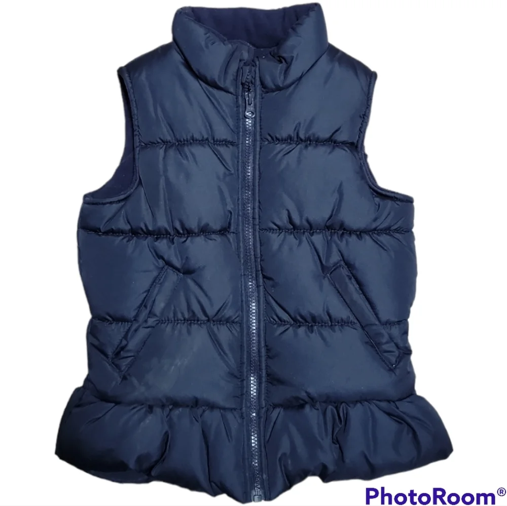 Girl's Oshkosh B'gosh Navy puffy vest. Size 6
